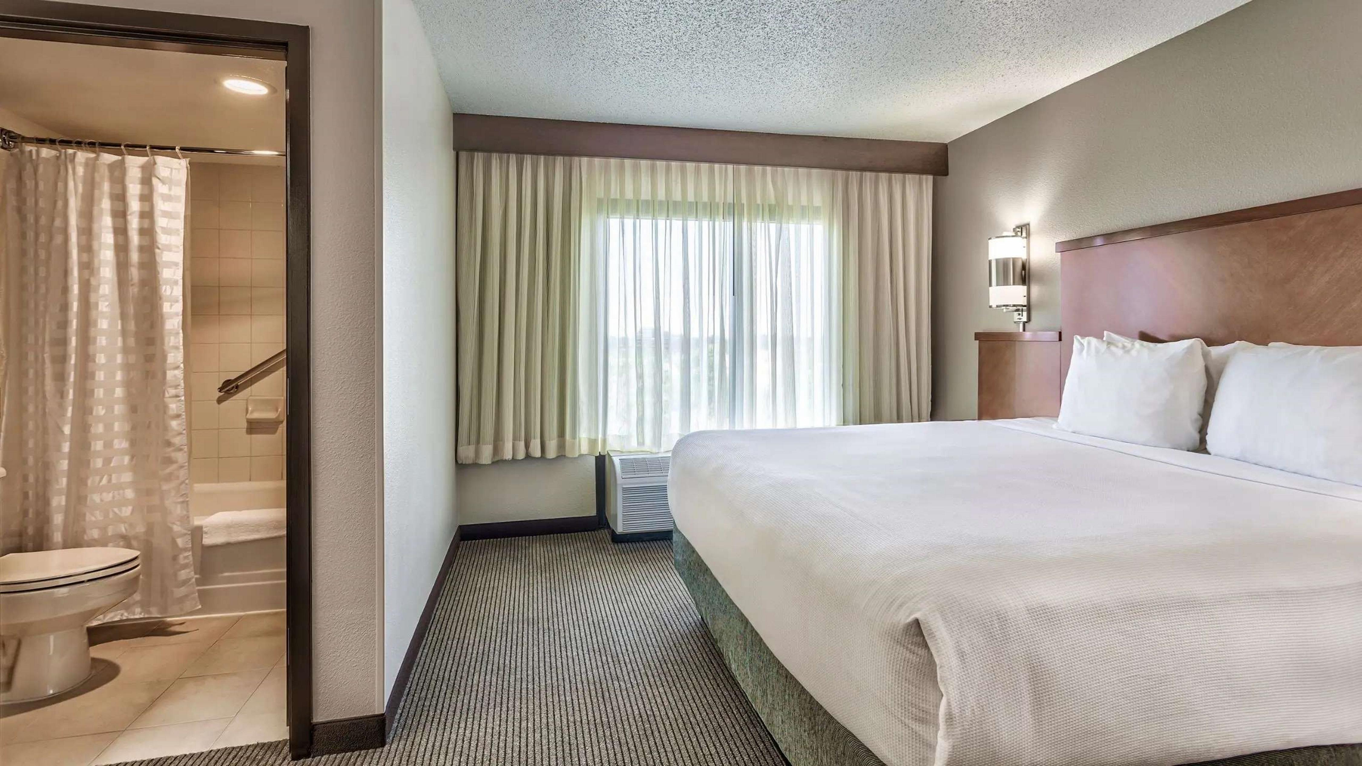 Wyndham Garden Kansas City Airport Εξωτερικό φωτογραφία