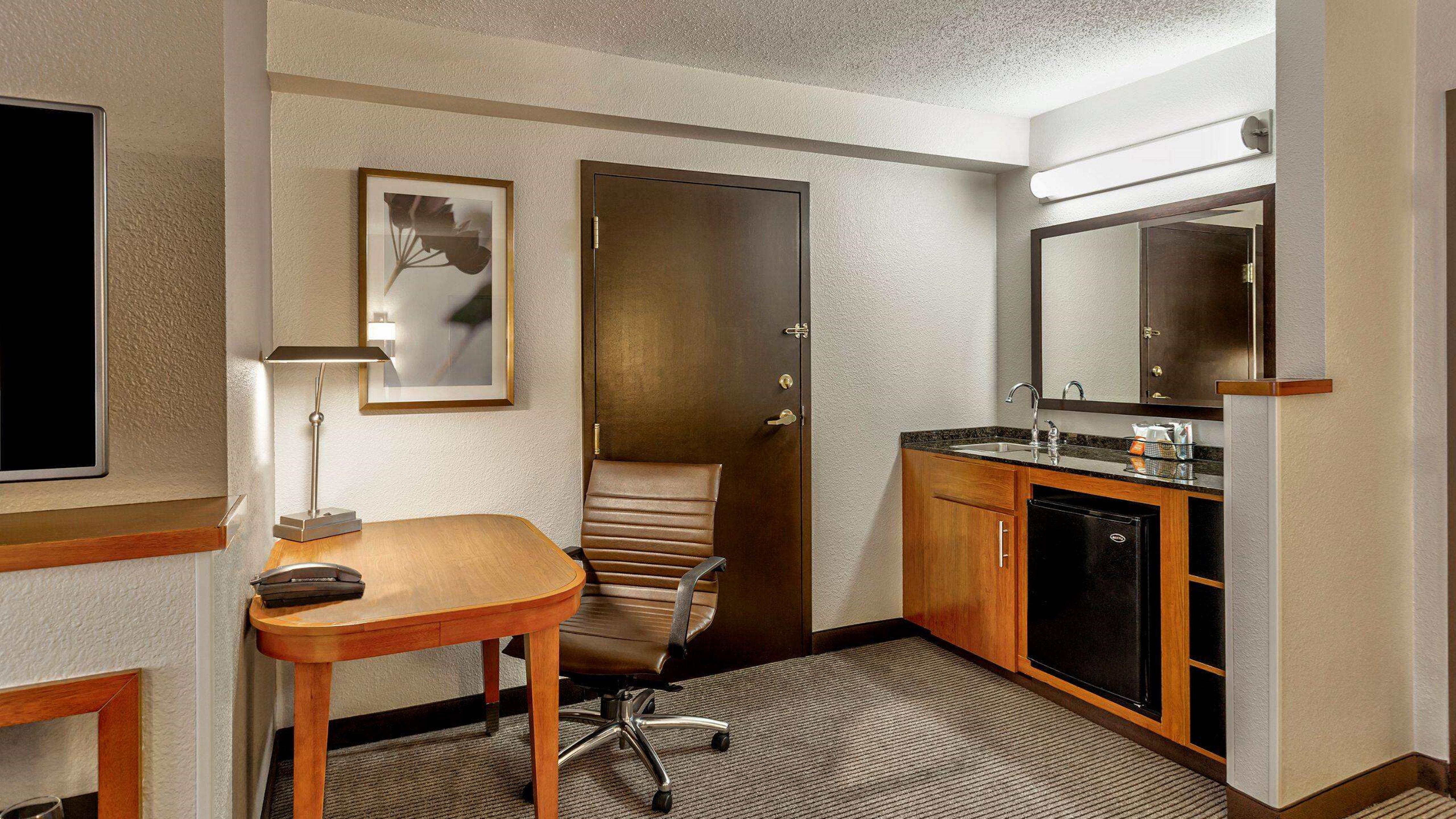 Wyndham Garden Kansas City Airport Εξωτερικό φωτογραφία