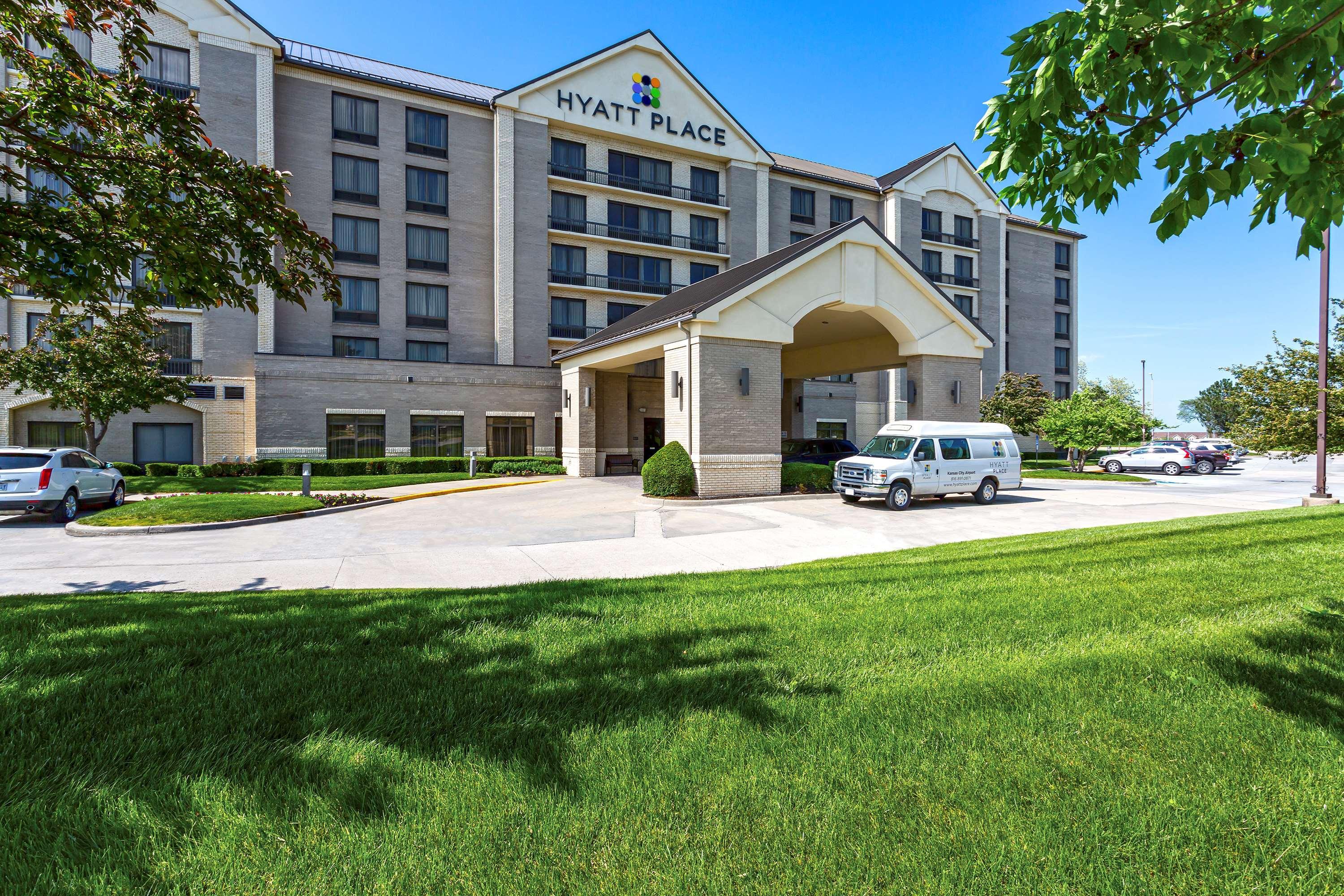 Wyndham Garden Kansas City Airport Εξωτερικό φωτογραφία