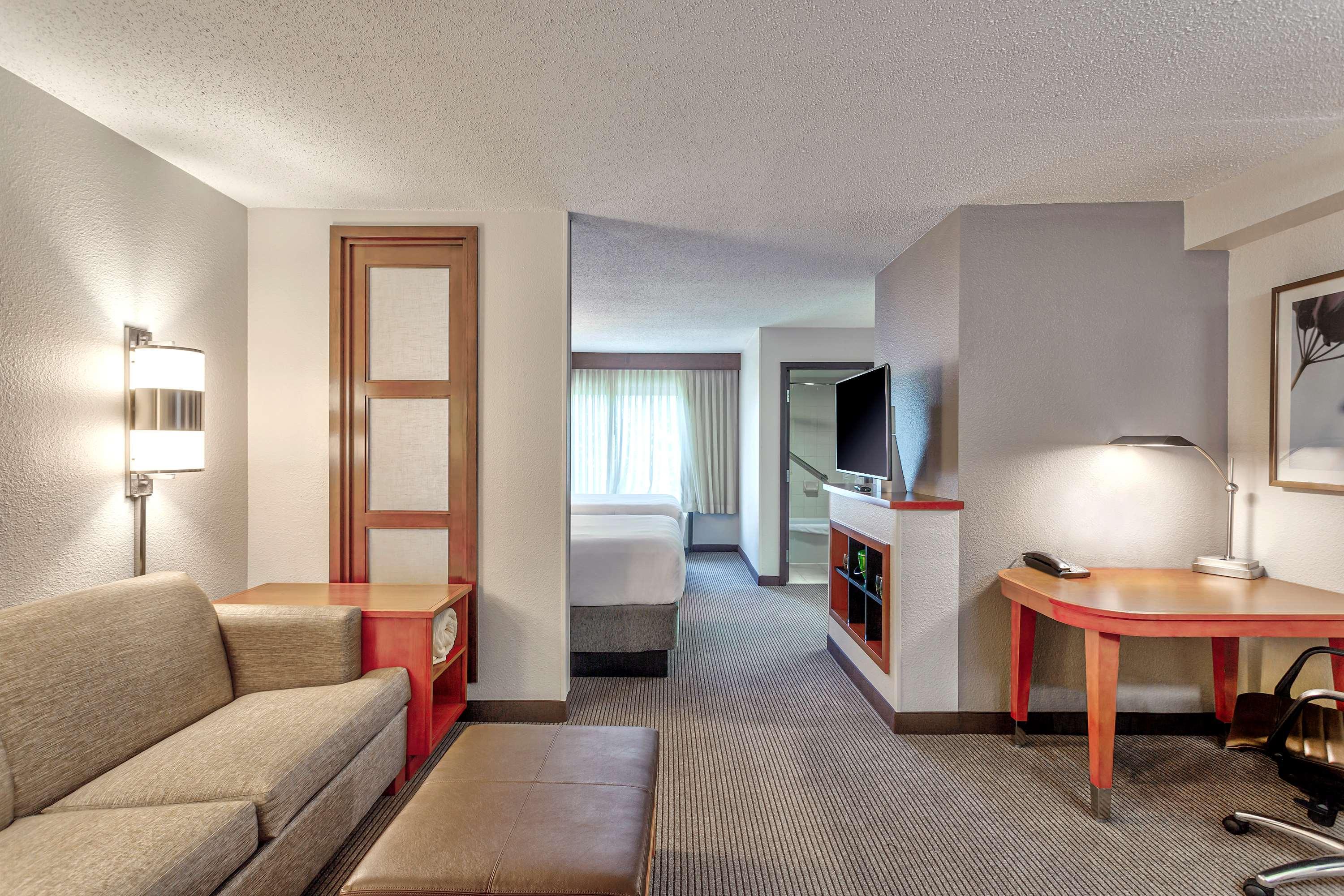 Wyndham Garden Kansas City Airport Εξωτερικό φωτογραφία