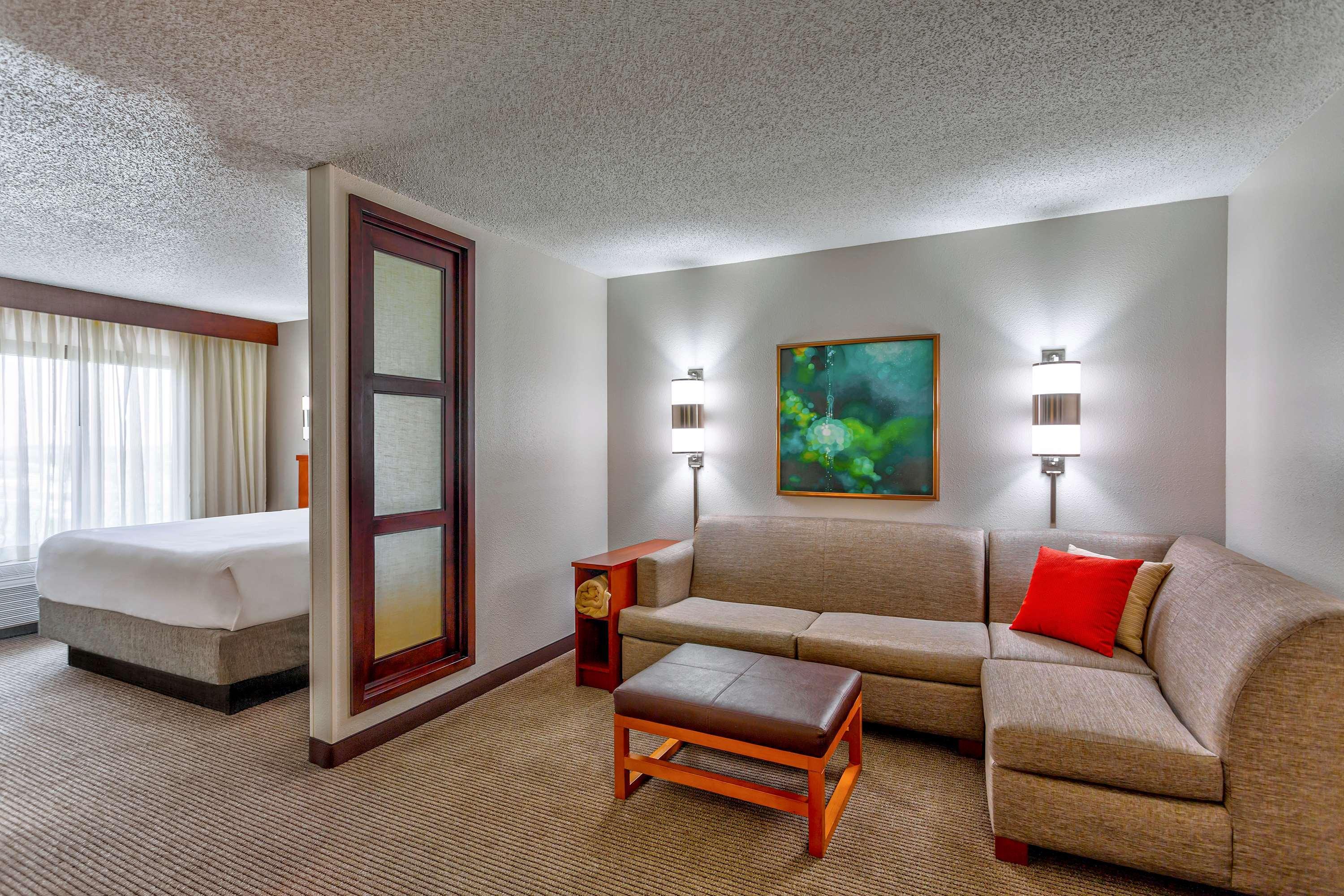 Wyndham Garden Kansas City Airport Εξωτερικό φωτογραφία