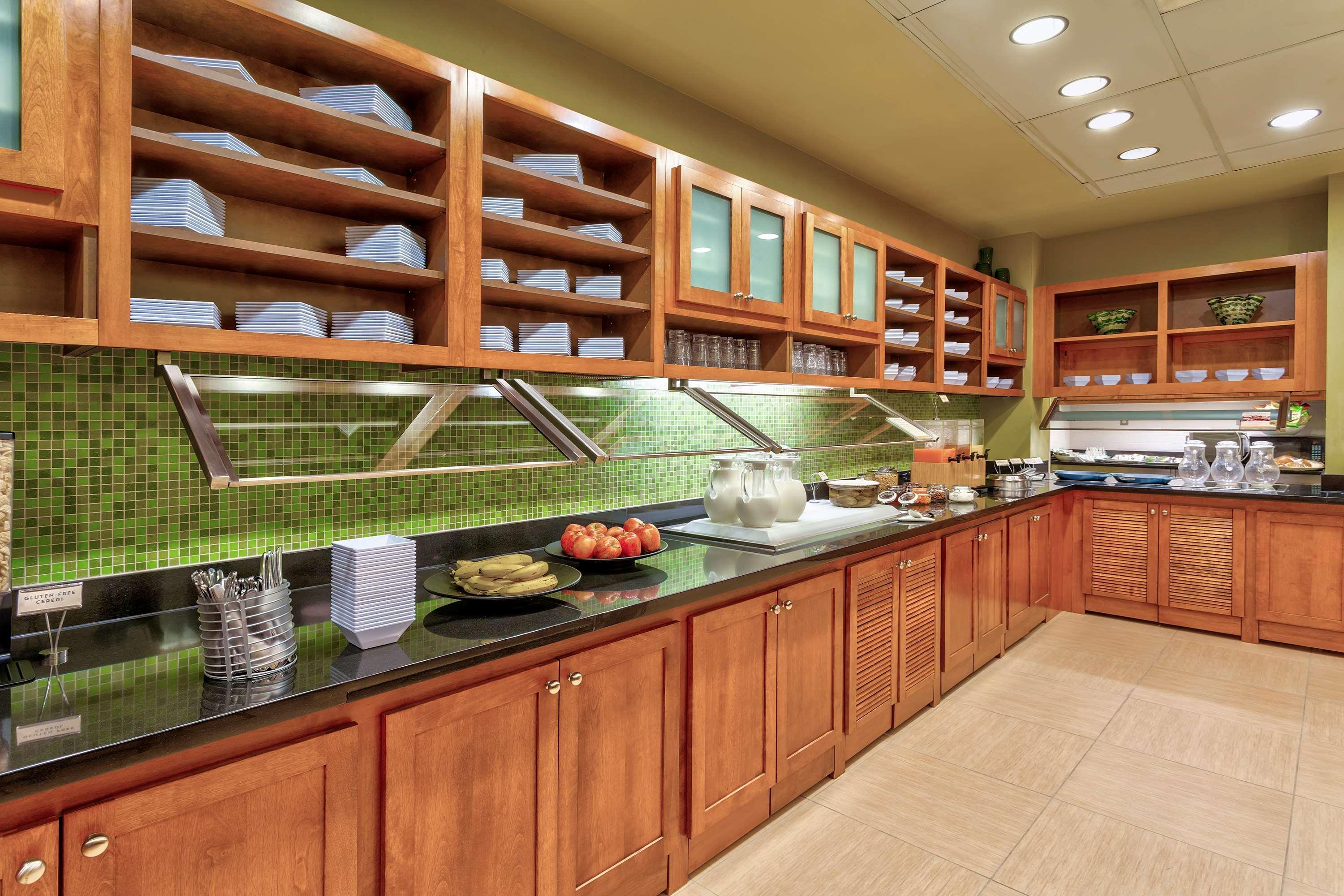 Wyndham Garden Kansas City Airport Εξωτερικό φωτογραφία