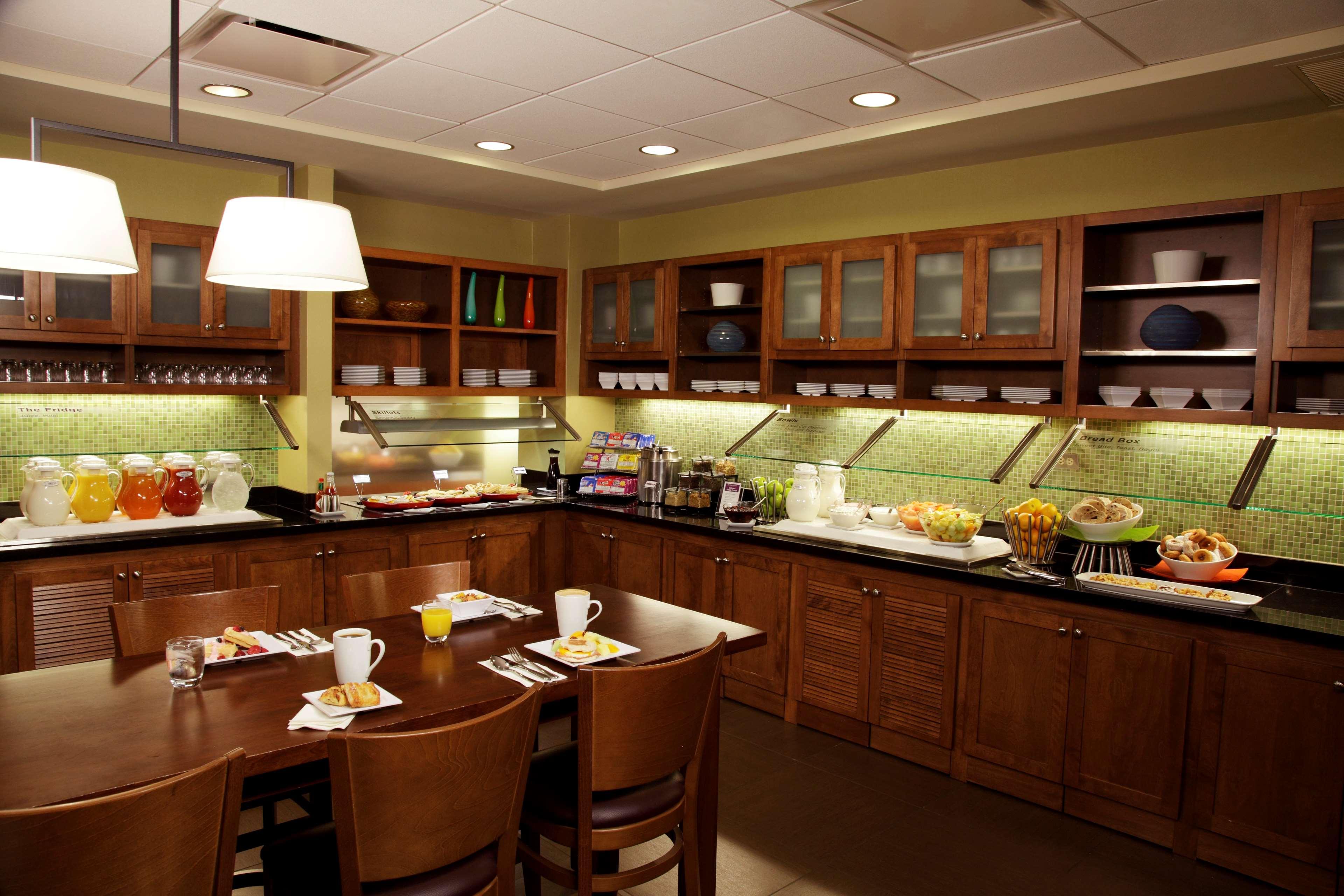 Wyndham Garden Kansas City Airport Εξωτερικό φωτογραφία