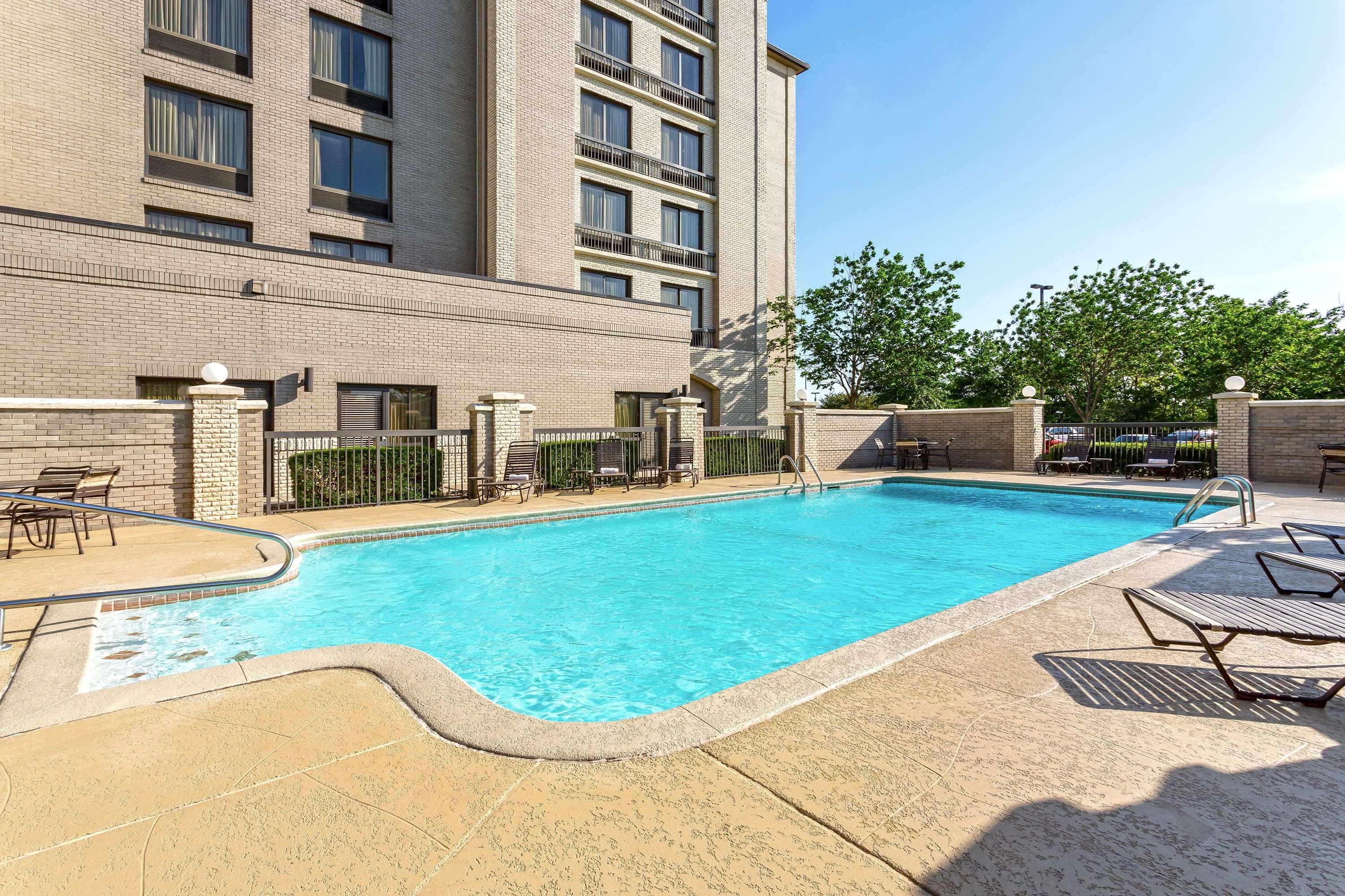 Wyndham Garden Kansas City Airport Εξωτερικό φωτογραφία