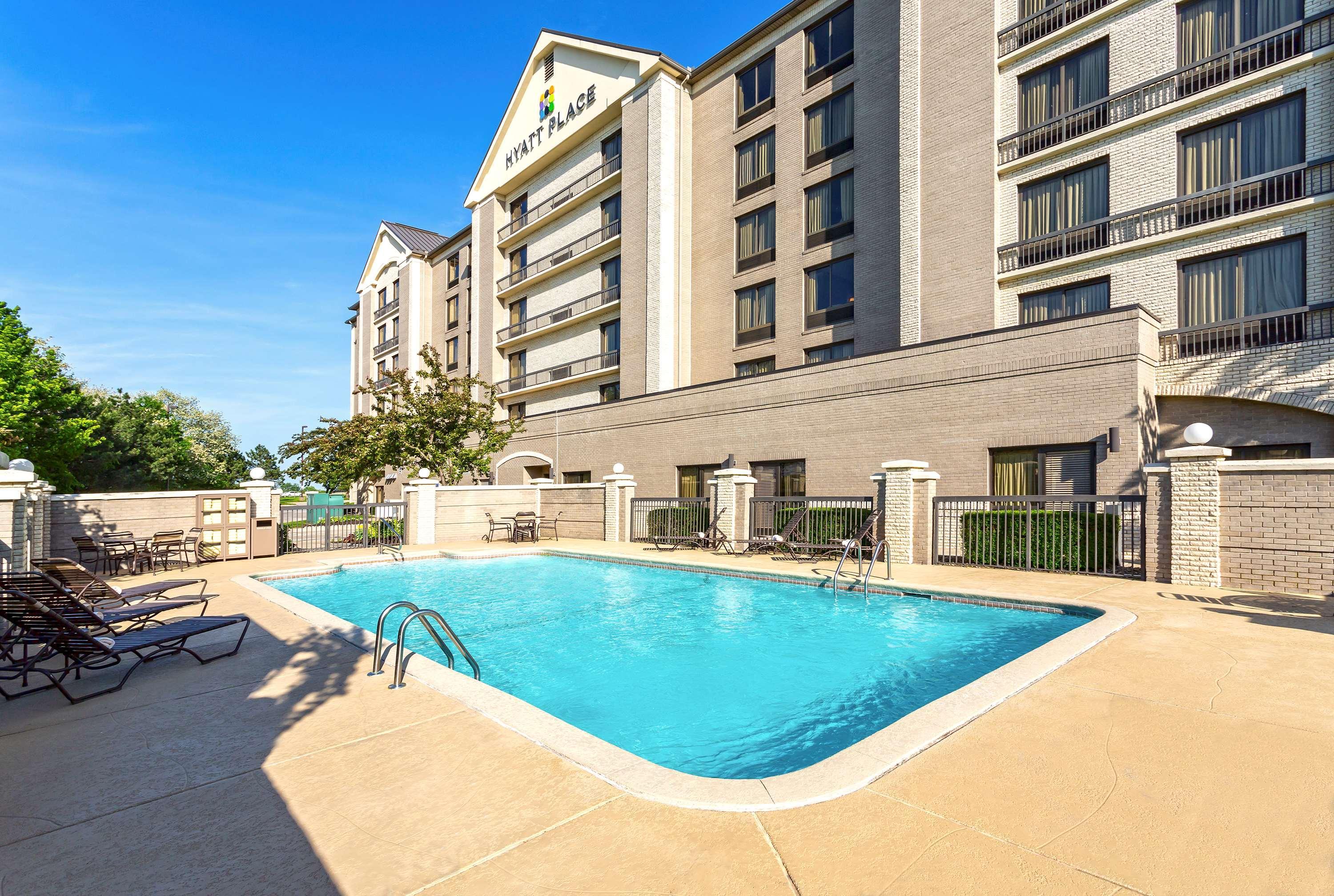 Wyndham Garden Kansas City Airport Εξωτερικό φωτογραφία