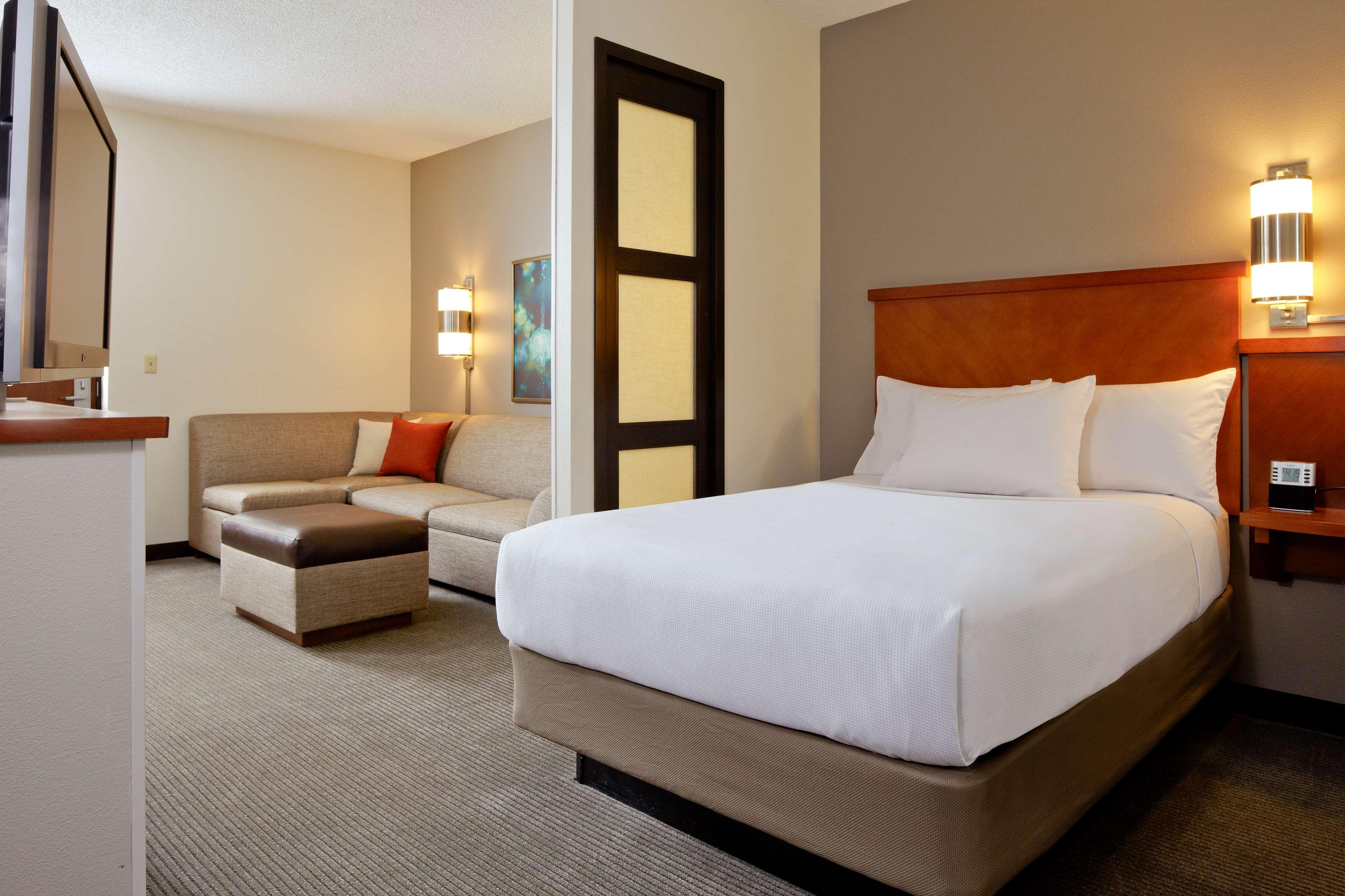 Wyndham Garden Kansas City Airport Εξωτερικό φωτογραφία