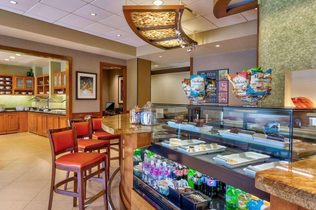 Wyndham Garden Kansas City Airport Εξωτερικό φωτογραφία