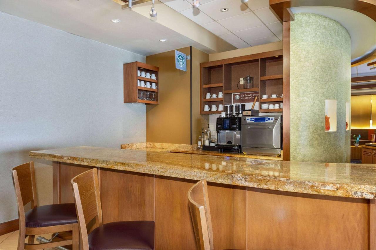 Wyndham Garden Kansas City Airport Εξωτερικό φωτογραφία